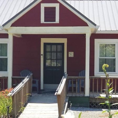 Charming Cottage In Morganton With Ample Parking المظهر الخارجي الصورة